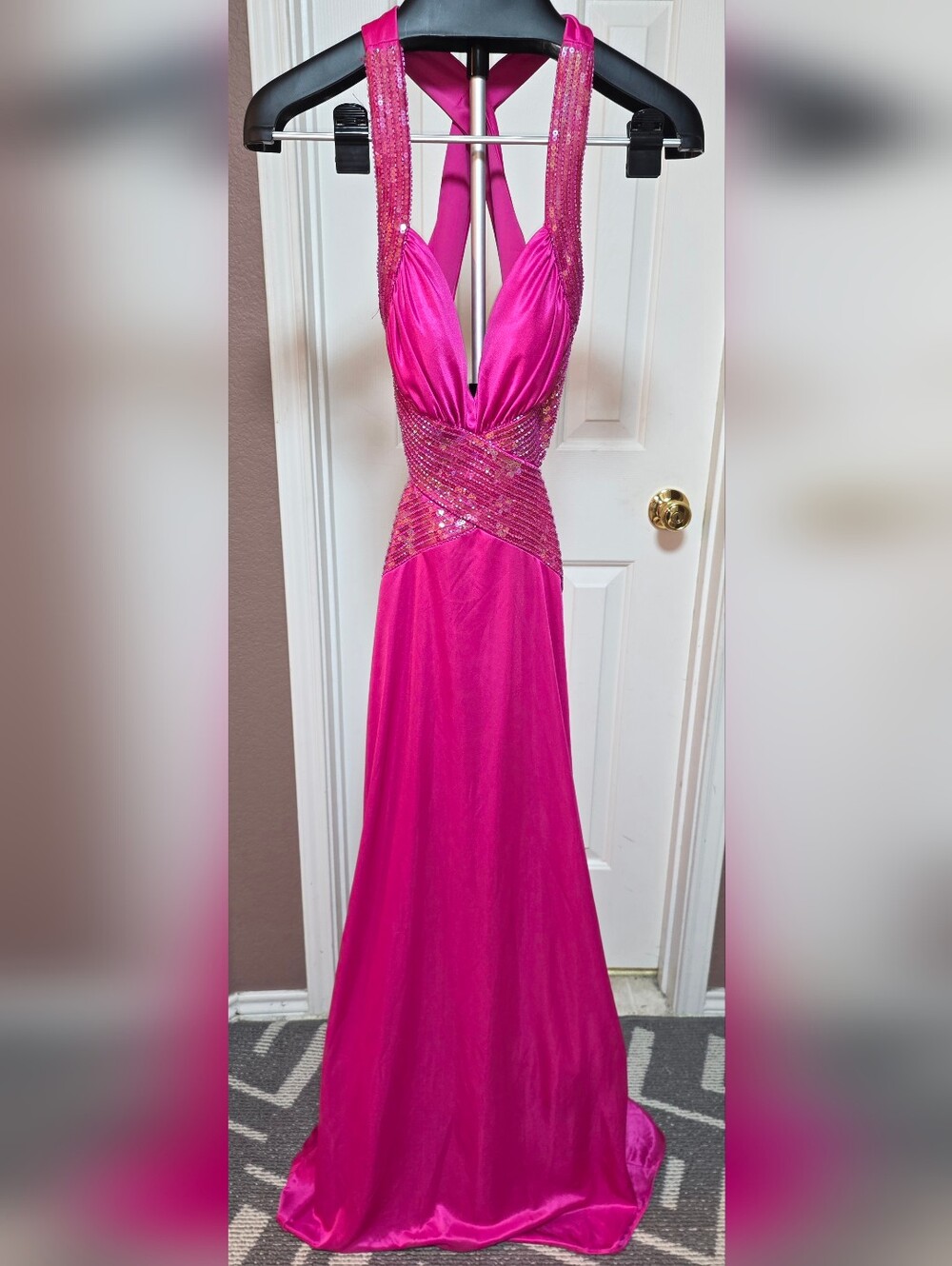 Masquerade Hot Pink Sequin Cutout Open Back Formal Prom Gown Size 5/6